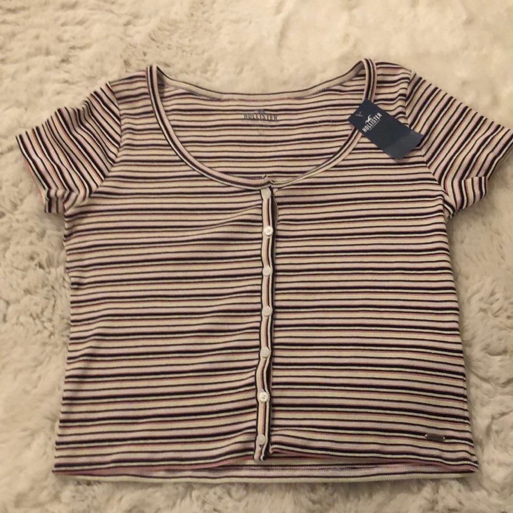 Hollister must-have collection baby tee